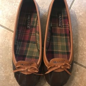 Aquaduck size 7.5 women's shoes. EUC.